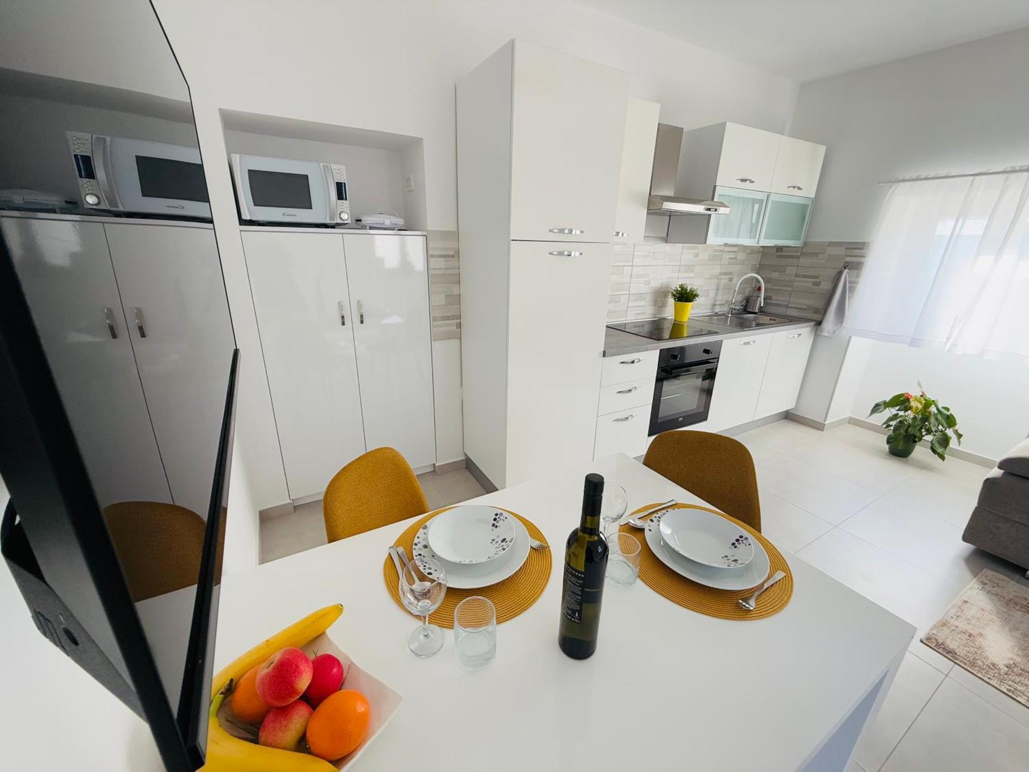 Apartment Erika - For 2 Near The Beach Pula Bagian luar foto
