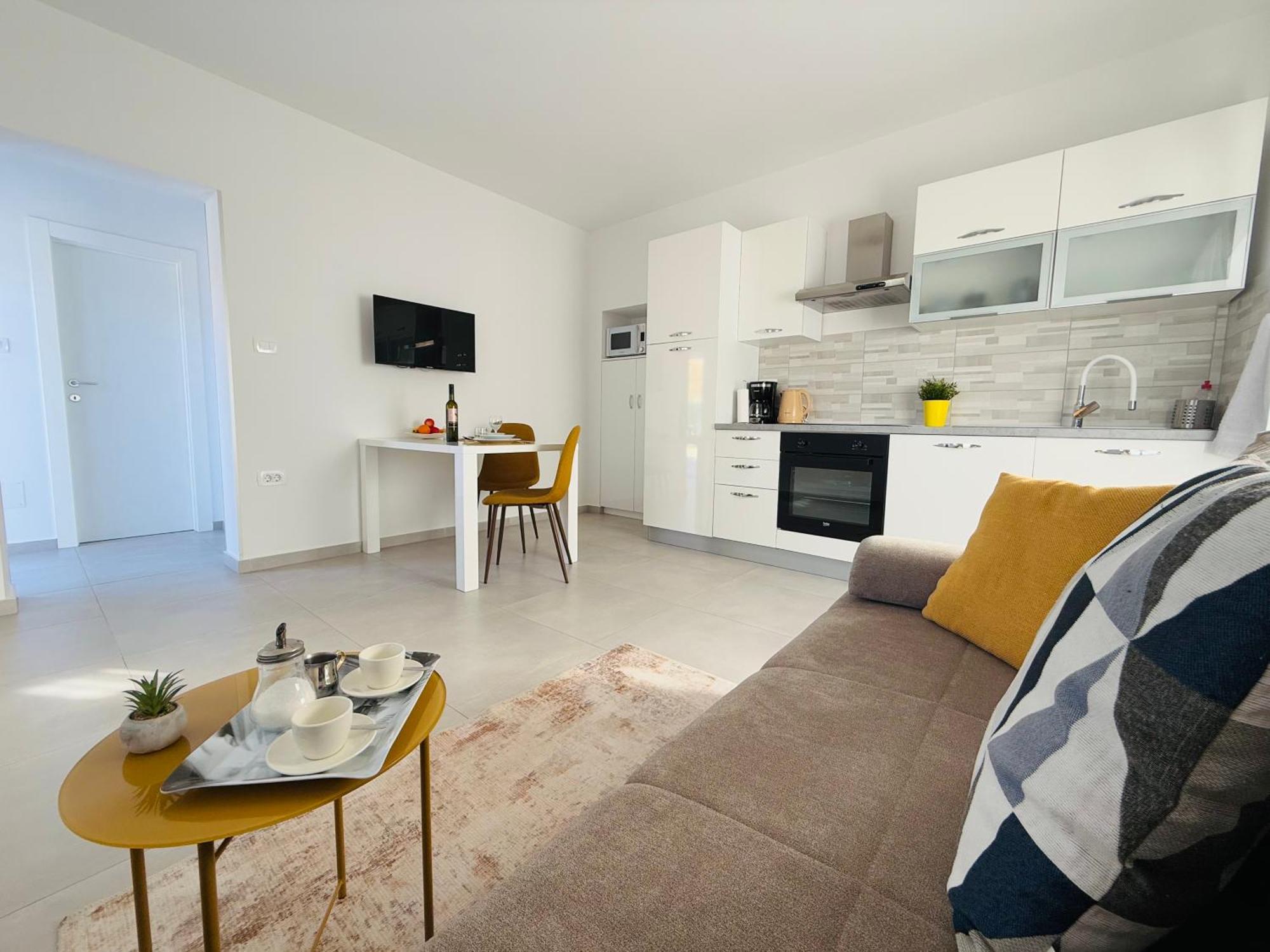 Apartment Erika - For 2 Near The Beach Pula Bagian luar foto